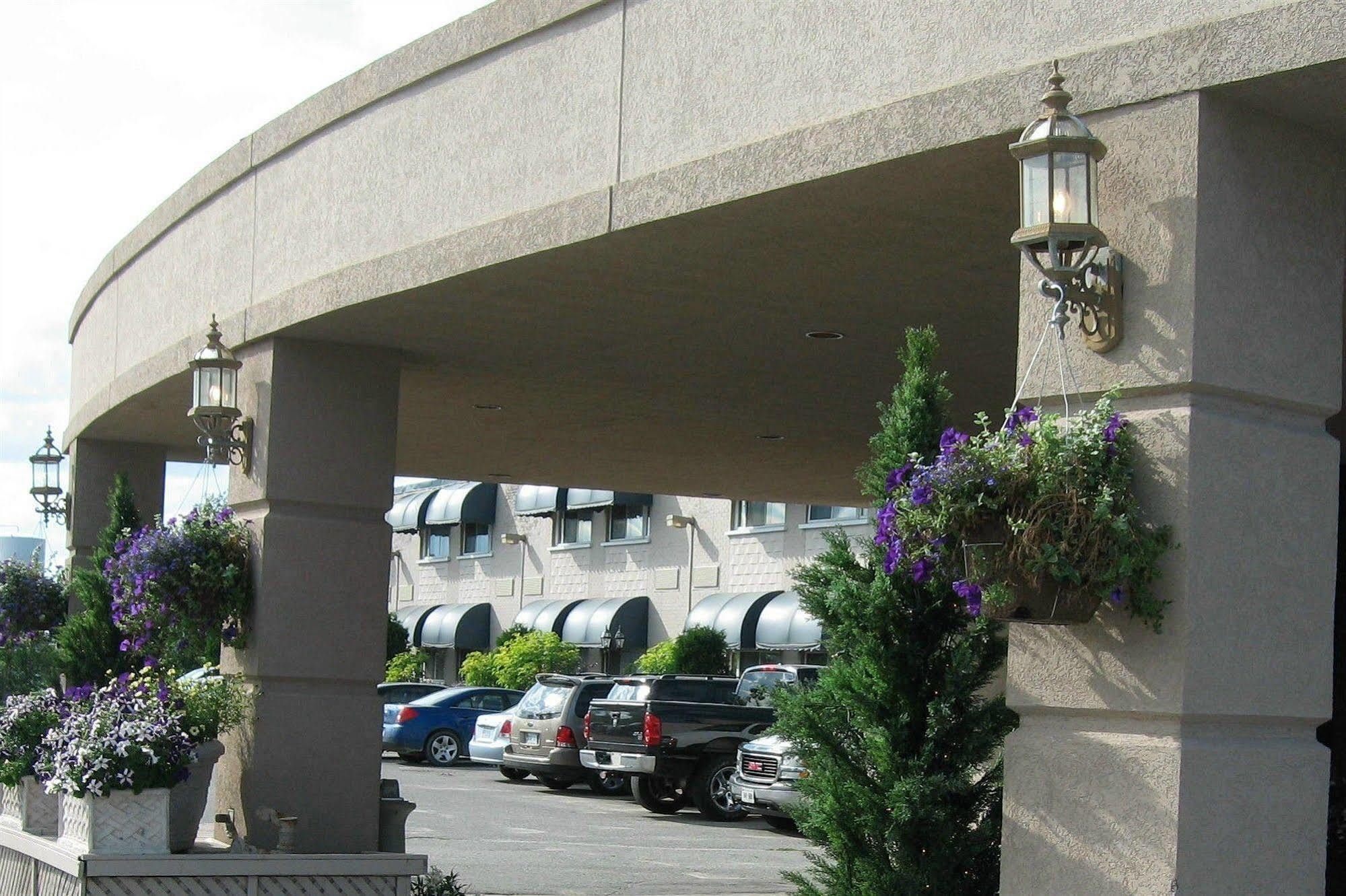Ambassador Hotel Sudbury Exteriör bild