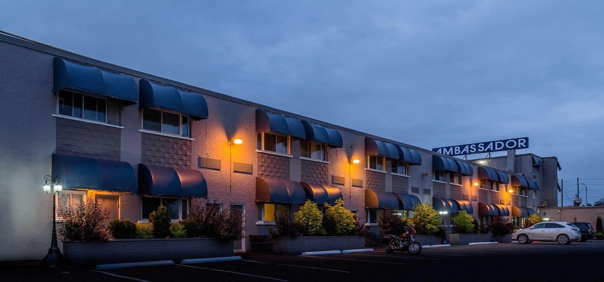Ambassador Hotel Sudbury Exteriör bild