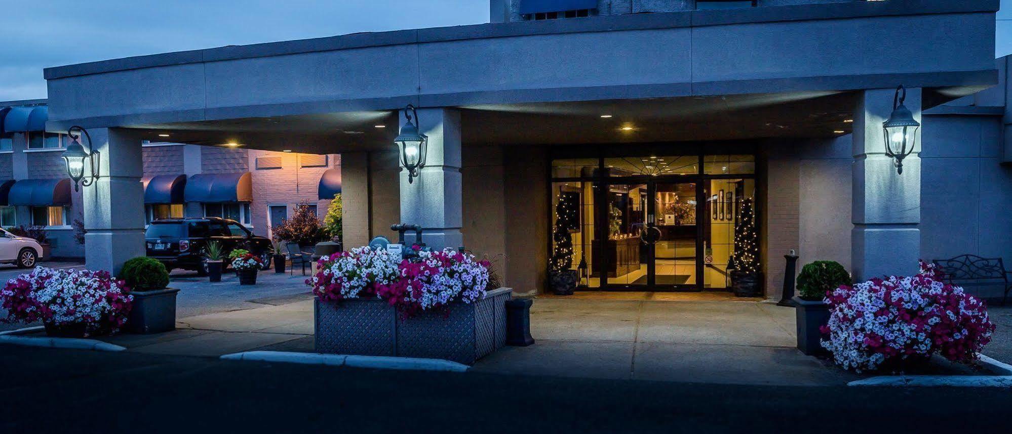 Ambassador Hotel Sudbury Exteriör bild
